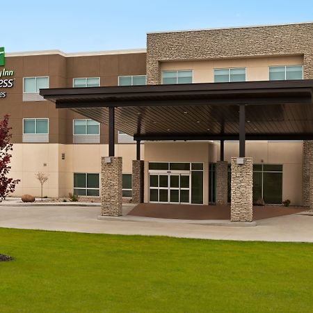 Holiday Inn Express & Suites - Beaver Dam By Ihg Exterior photo