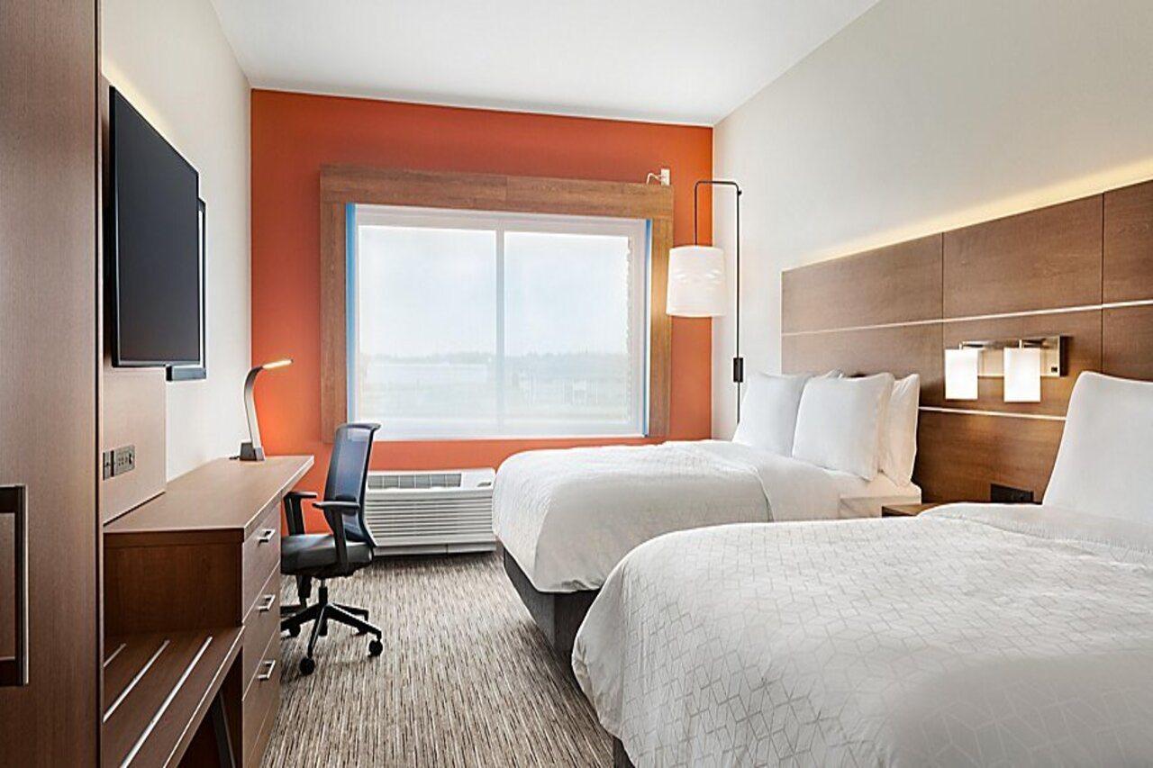 Holiday Inn Express & Suites - Beaver Dam By Ihg Exterior photo