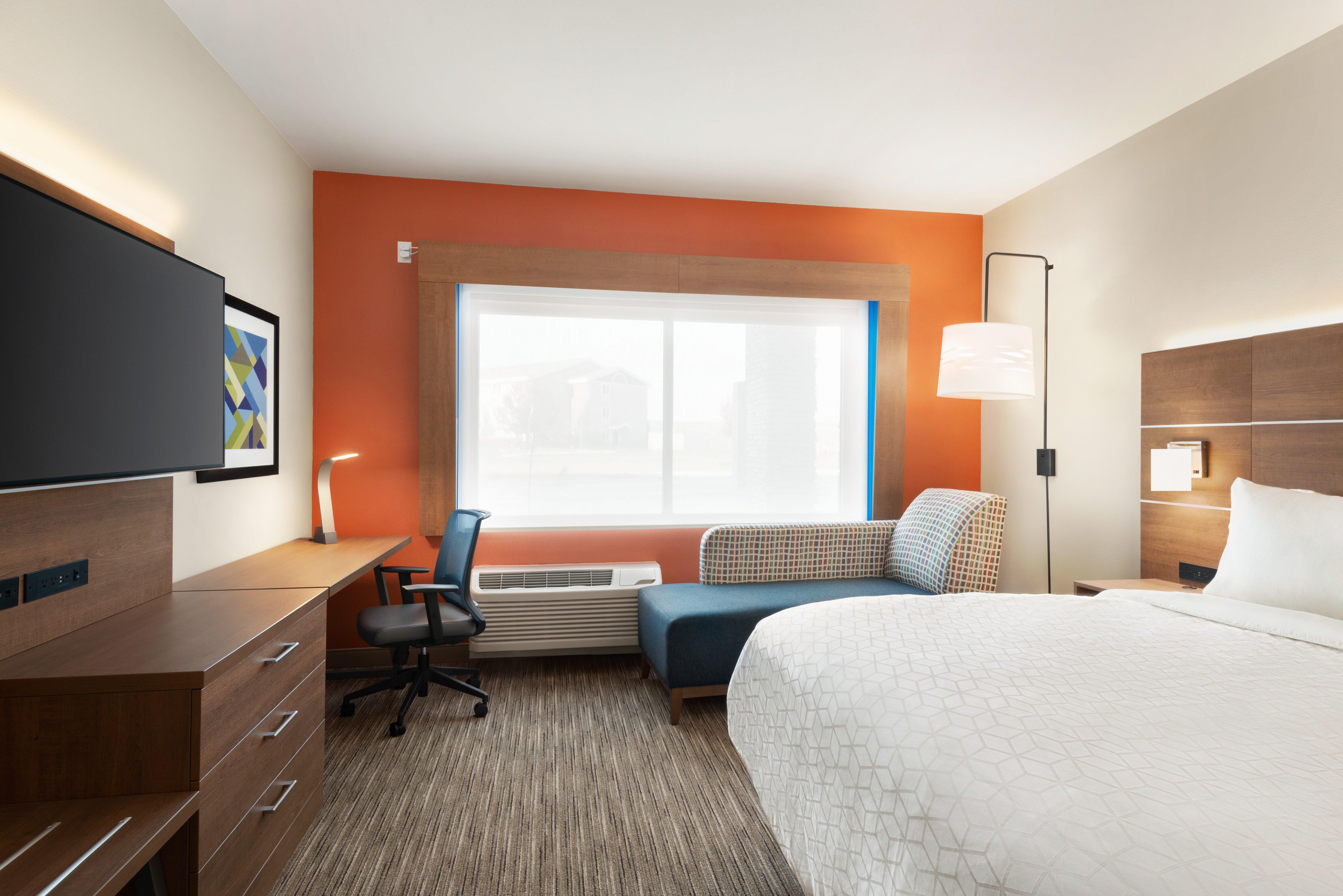 Holiday Inn Express & Suites - Beaver Dam By Ihg Exterior photo