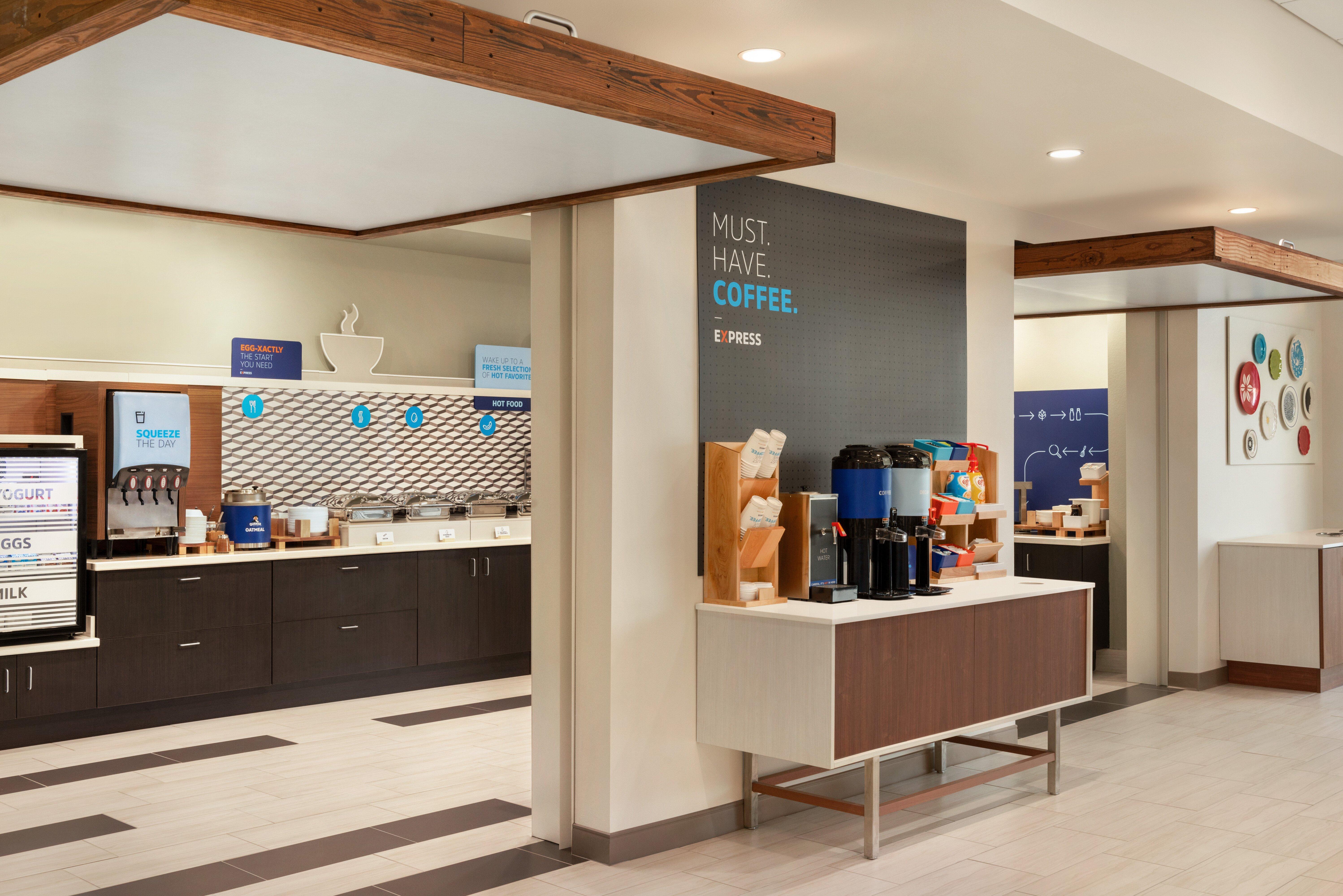 Holiday Inn Express & Suites - Beaver Dam By Ihg Exterior photo