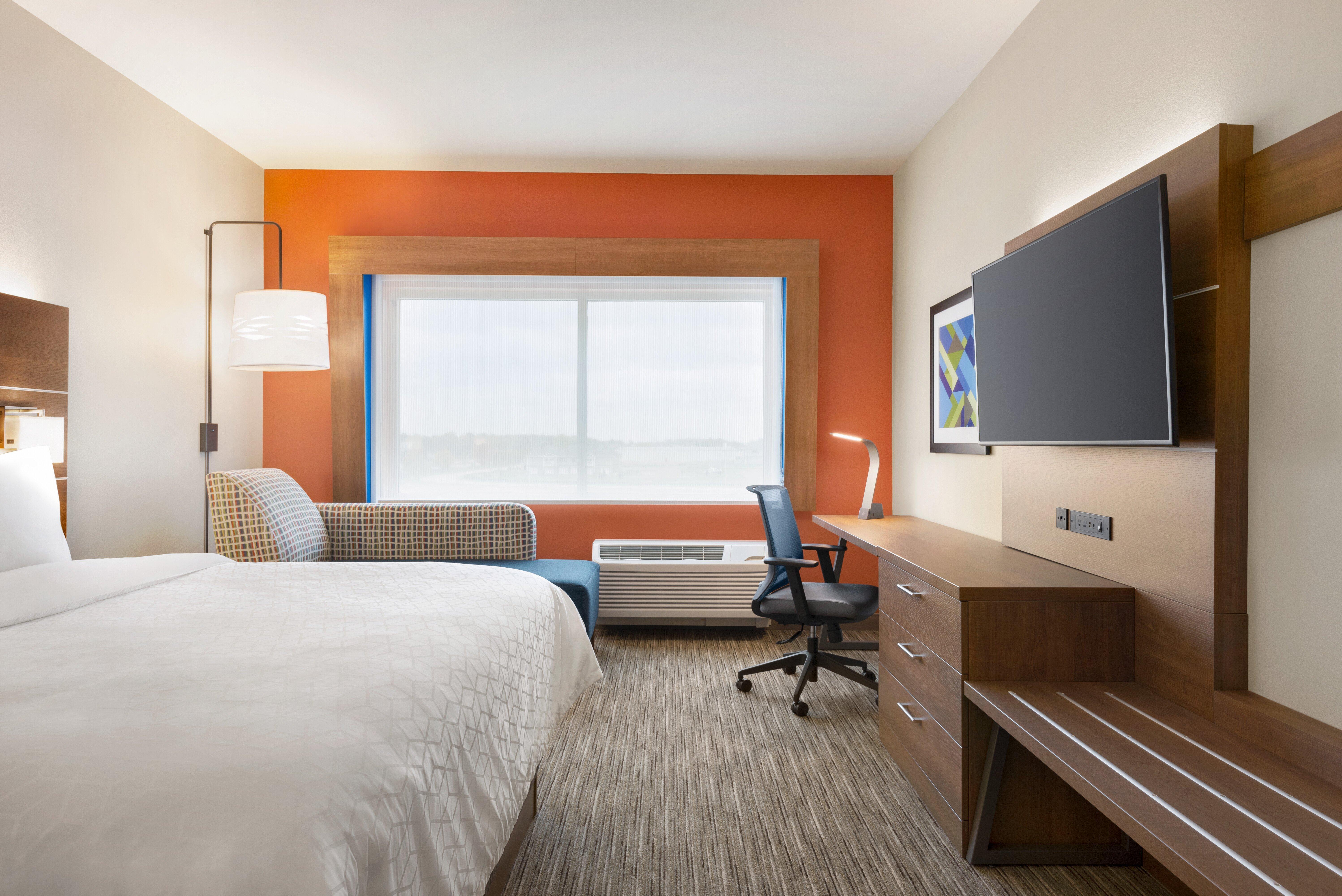 Holiday Inn Express & Suites - Beaver Dam By Ihg Exterior photo