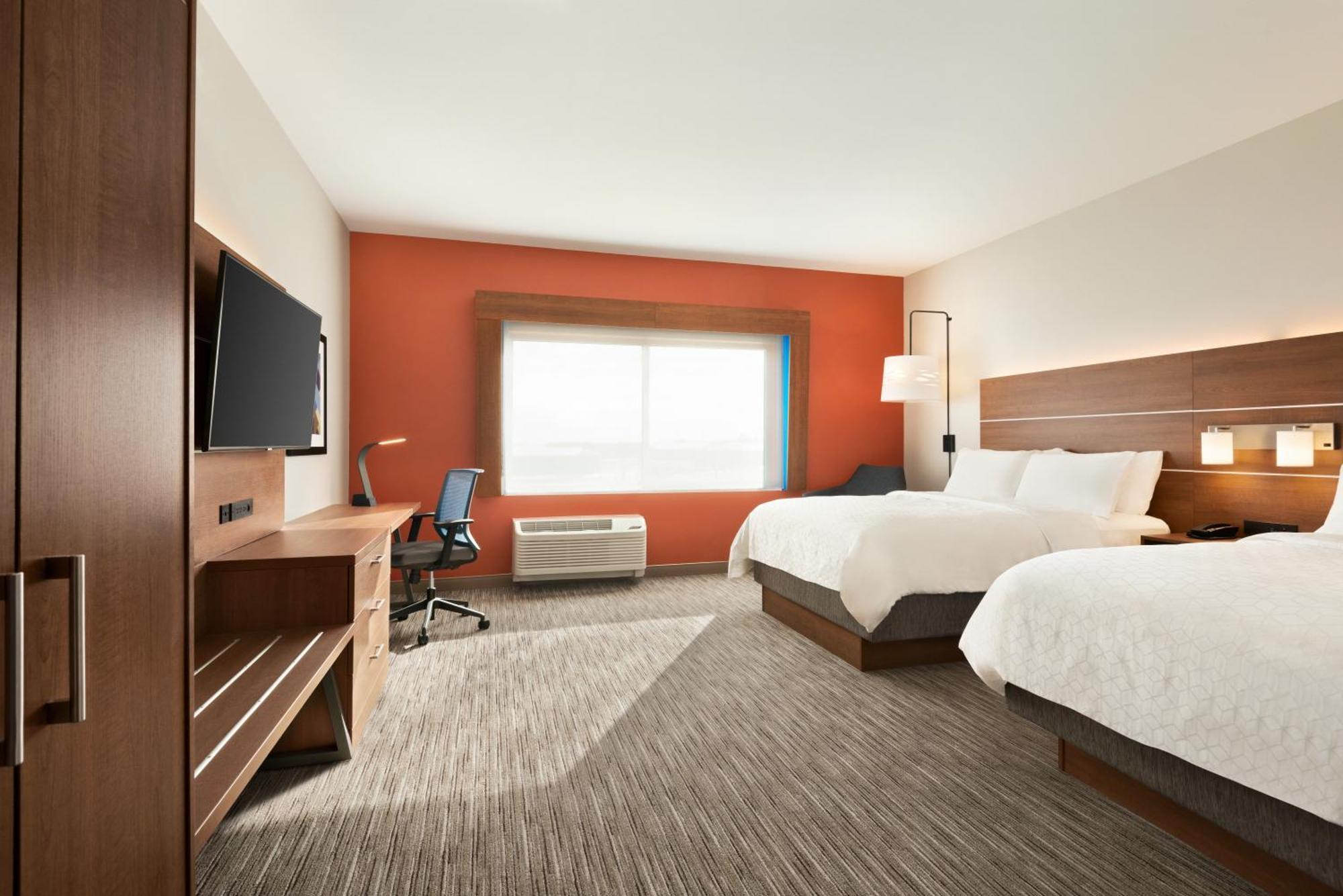 Holiday Inn Express & Suites - Beaver Dam By Ihg Exterior photo